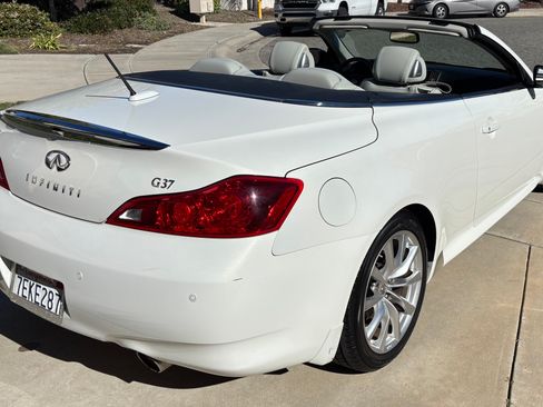 Used 2013 INFINITI G37 Sport w/ Premium Pkg image 9