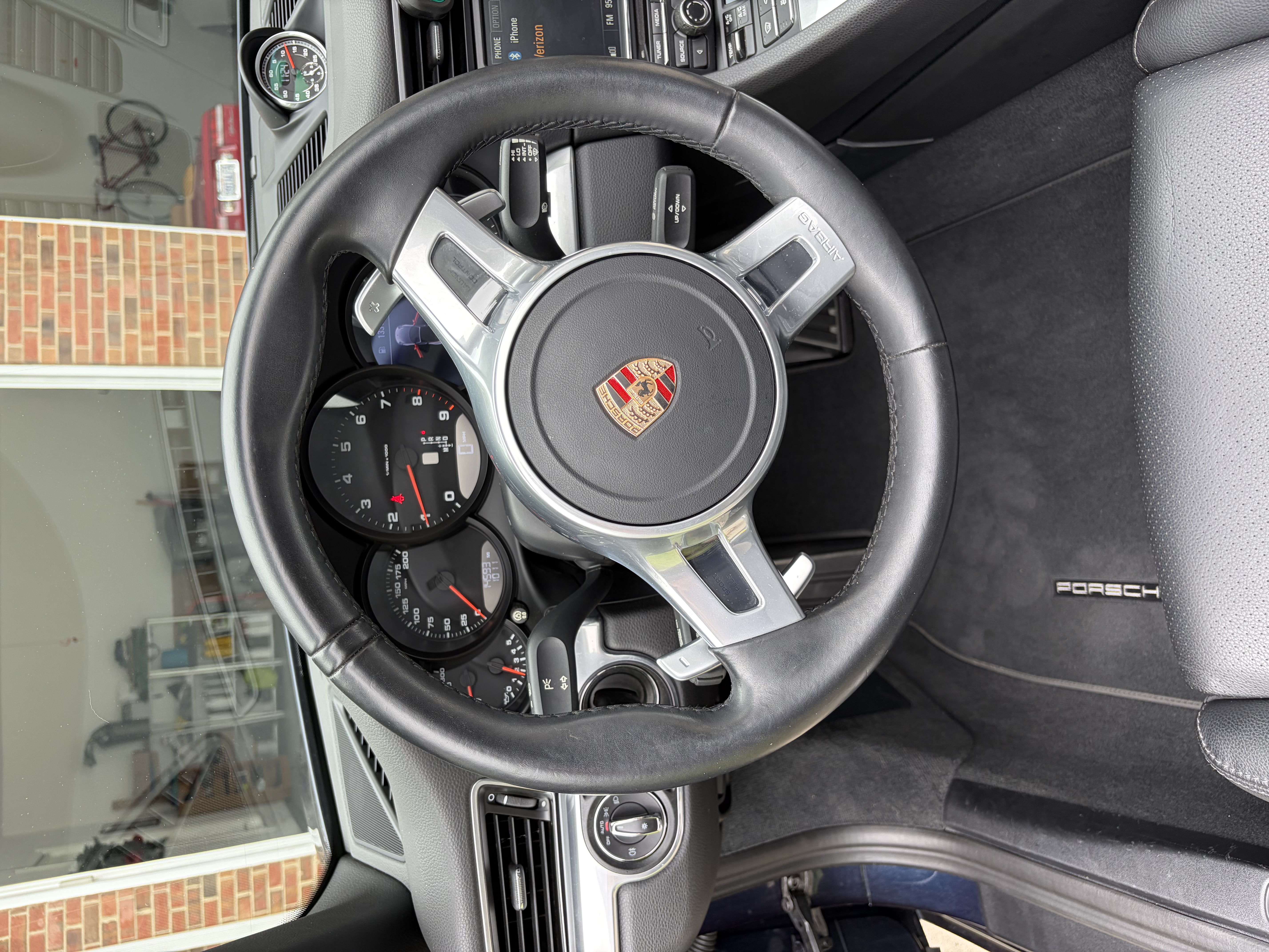 Used 2015 Porsche 911 Carrera 4 AWD/4WD image 6