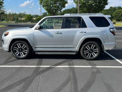 Used 2016 Toyota 4Runner Limited RWD image 2