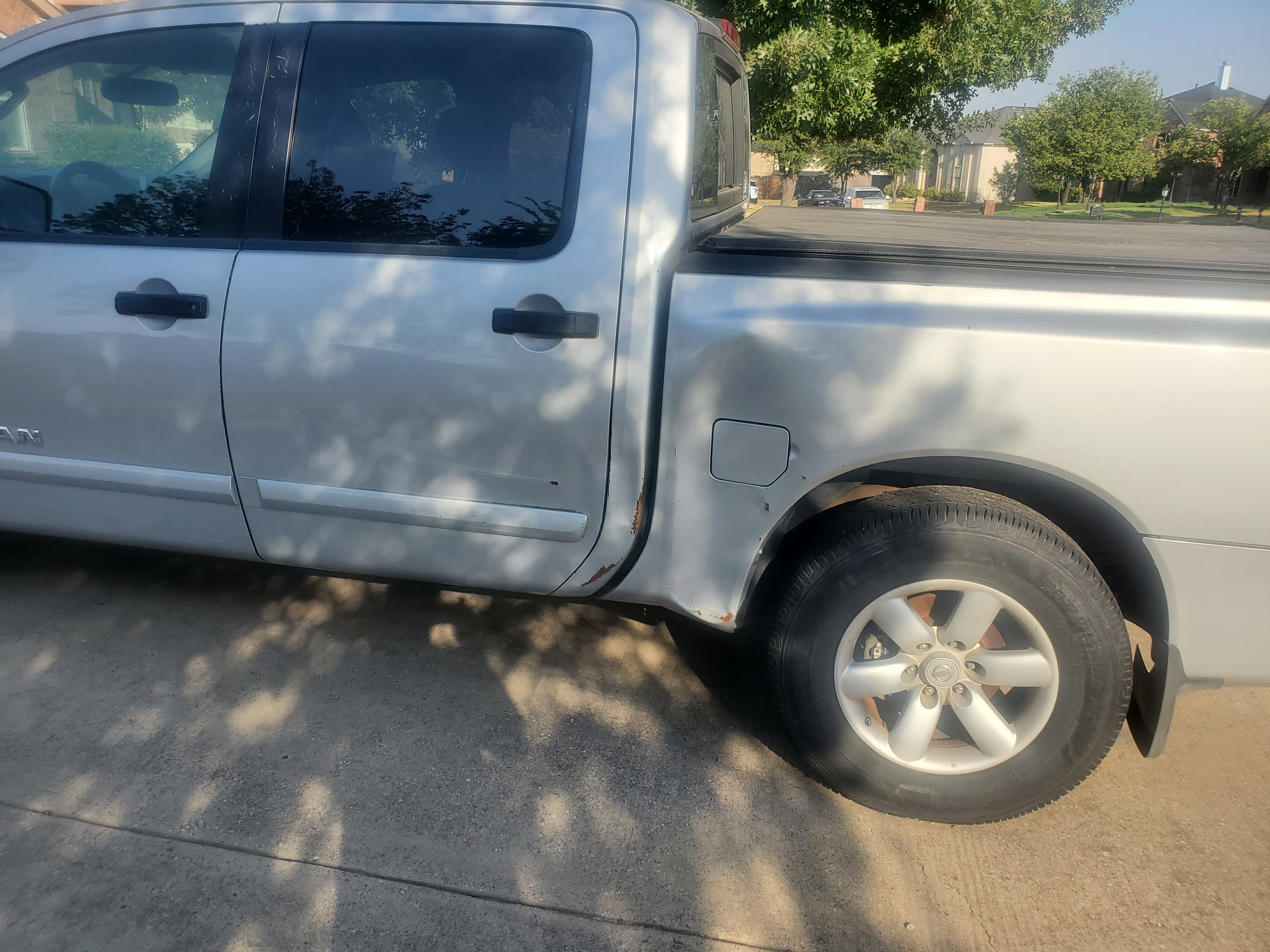 Used 2010 Nissan Titan SE w/ SE Premium Utility Pkg RWD image 8