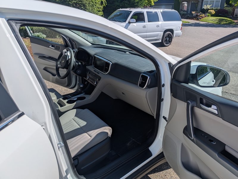 Used 2020 Kia Sportage LX AWD/4WD image 10