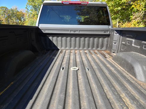 Used 2025 Chevrolet Silverado 2500 Custom w/ Custom Value Package image 8