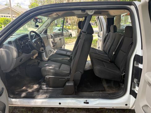 Used 2013 Chevrolet Silverado 2500 W/T AWD/4WD image 11