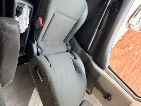 Used 2015 Nissan NV200 S FWD image 23