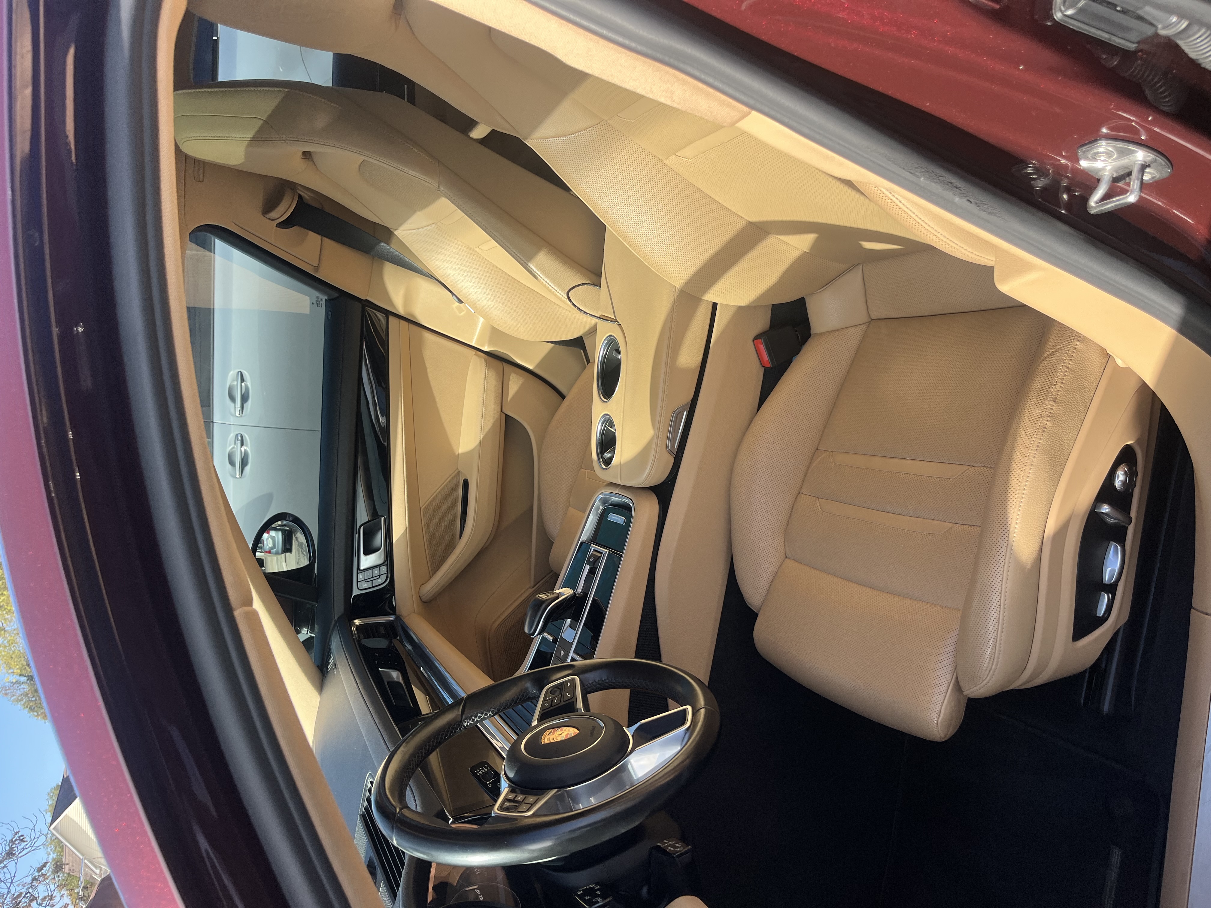 Used 2018 Porsche Panamera 4 AWD/4WD image 10