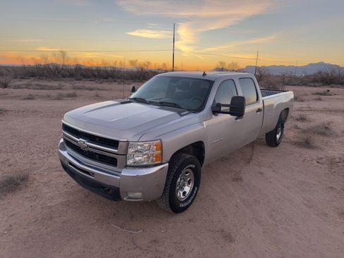 Used 2008 Chevrolet Silverado 2500 LT w/ 1LT Convenience Package image 1