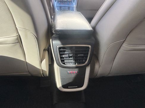 Used 2017 Lincoln MKX Reserve w/ Lincoln MKX Climate Package image 12