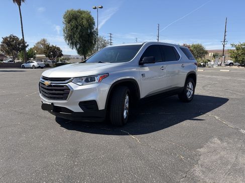 Used 2020 Chevrolet Traverse LS w/ LPO, Cargo Package FWD image 2