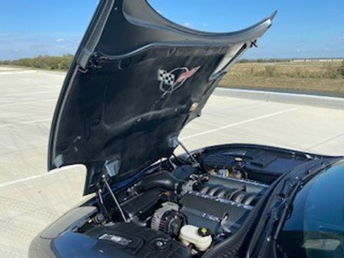 Used 2003 Chevrolet Corvette Convertible w/ Preferred Equipment Group1 image 9