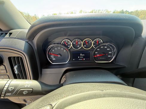 Used 2022 Chevrolet Silverado 1500 Custom w/ Safety Confidence Package image 14