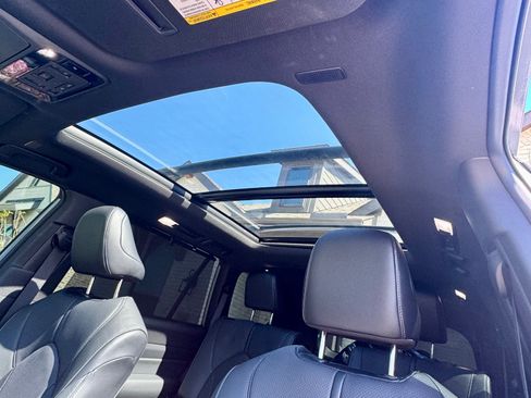 Used 2025 Toyota Grand Highlander AWD Hybrid image 28