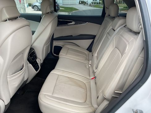 Used 2016 Lincoln MKX Reserve w/ Technology Package image 5