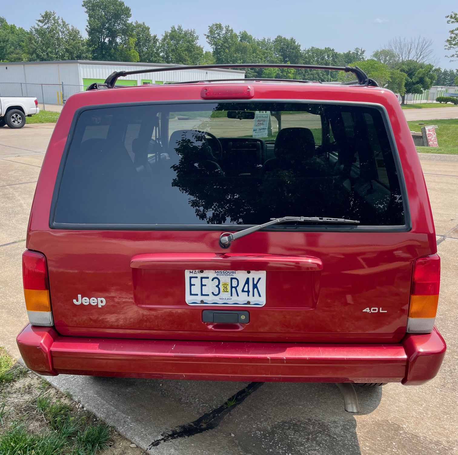 Used 1998 Jeep Cherokee 4WD 4-Door image 4
