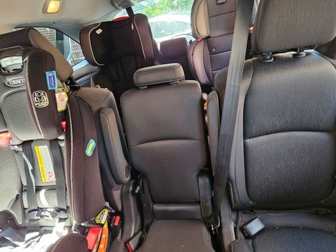 Used 2019 Honda Odyssey EX image 10