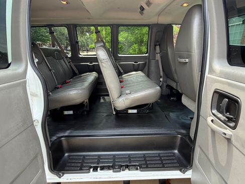 Used 2014 Chevrolet Express 3500 LS RWD image 6