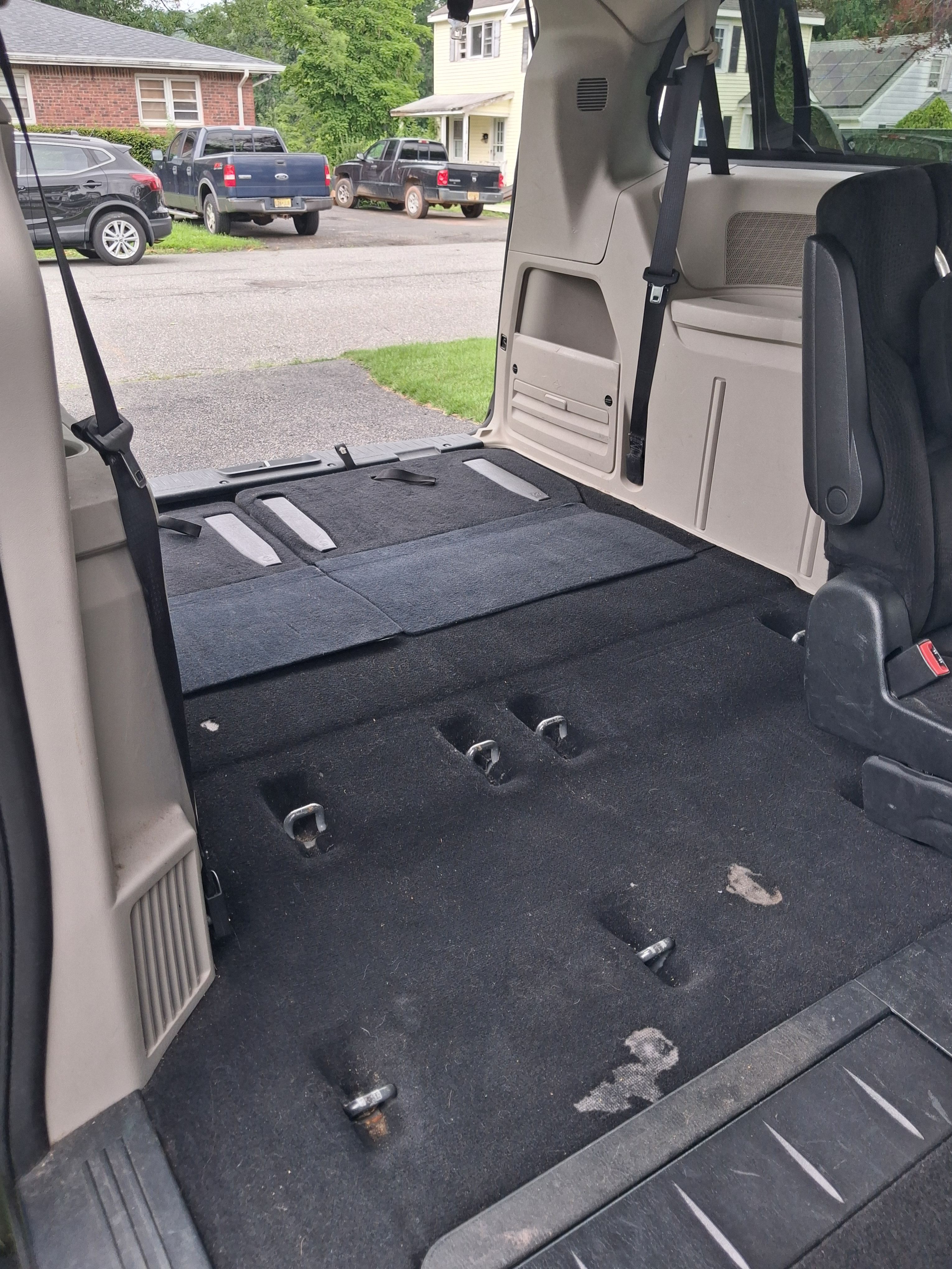 Used 2015 Dodge Grand Caravan SXT FWD image 13