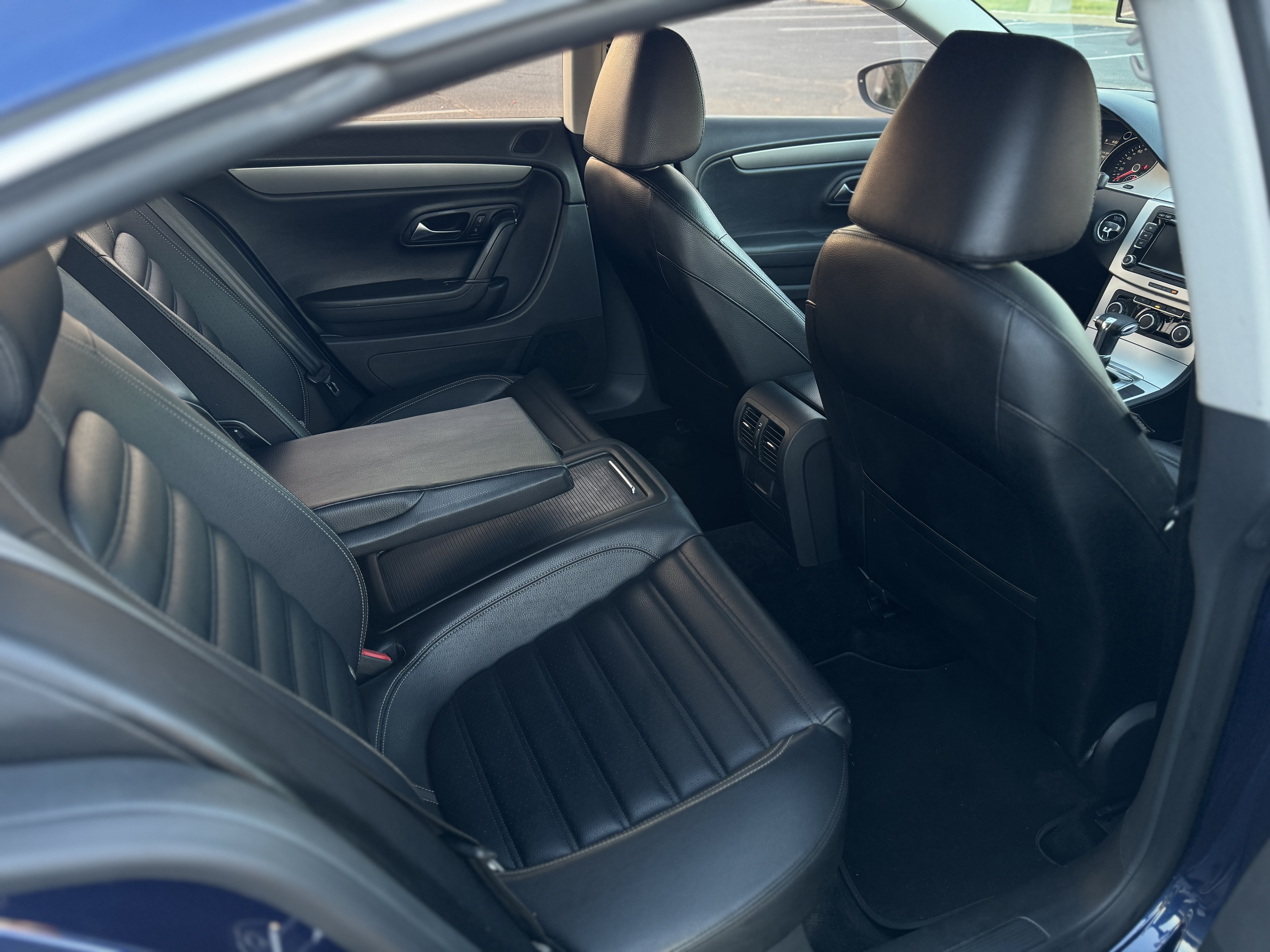 Used 2010 Volkswagen CC Sport FWD image 16