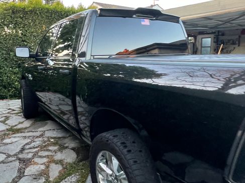 Used 2018 RAM 1500 Express w/ Express Value Package image 12