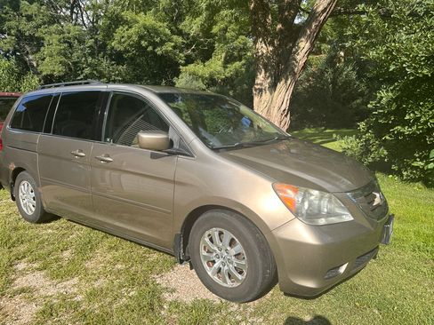 Used 2010 Honda Odyssey EX-L image 1