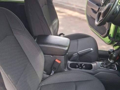 Used 2018 Jeep Wrangler Sport image 16