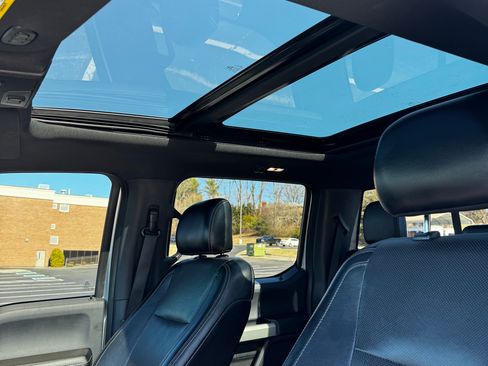 Used 2016 Ford F150 Lariat image 21