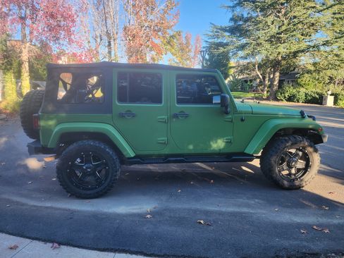 Used 2008 Jeep Wrangler Unlimited Sahara w/ Dual Top Group image 2