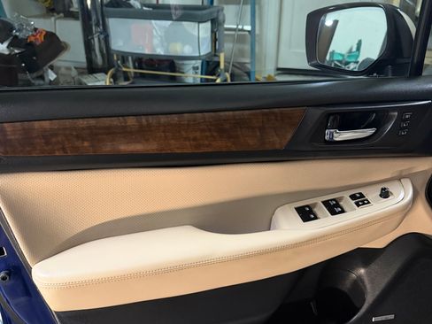 Used 2016 Subaru Outback 2.5i Limited AWD/4WD image 16