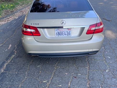 Used 2010 Mercedes-Benz E 350 E 350 Sedan 4D image 4