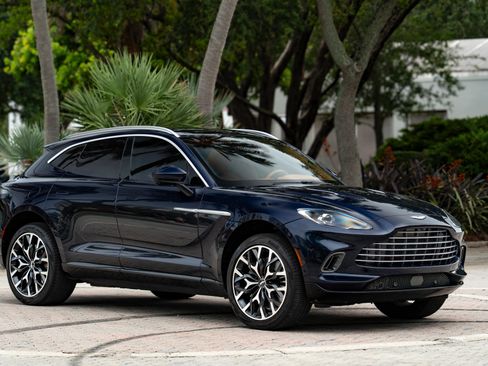 Used 2021 Aston Martin DBX AWD/4WD image 6