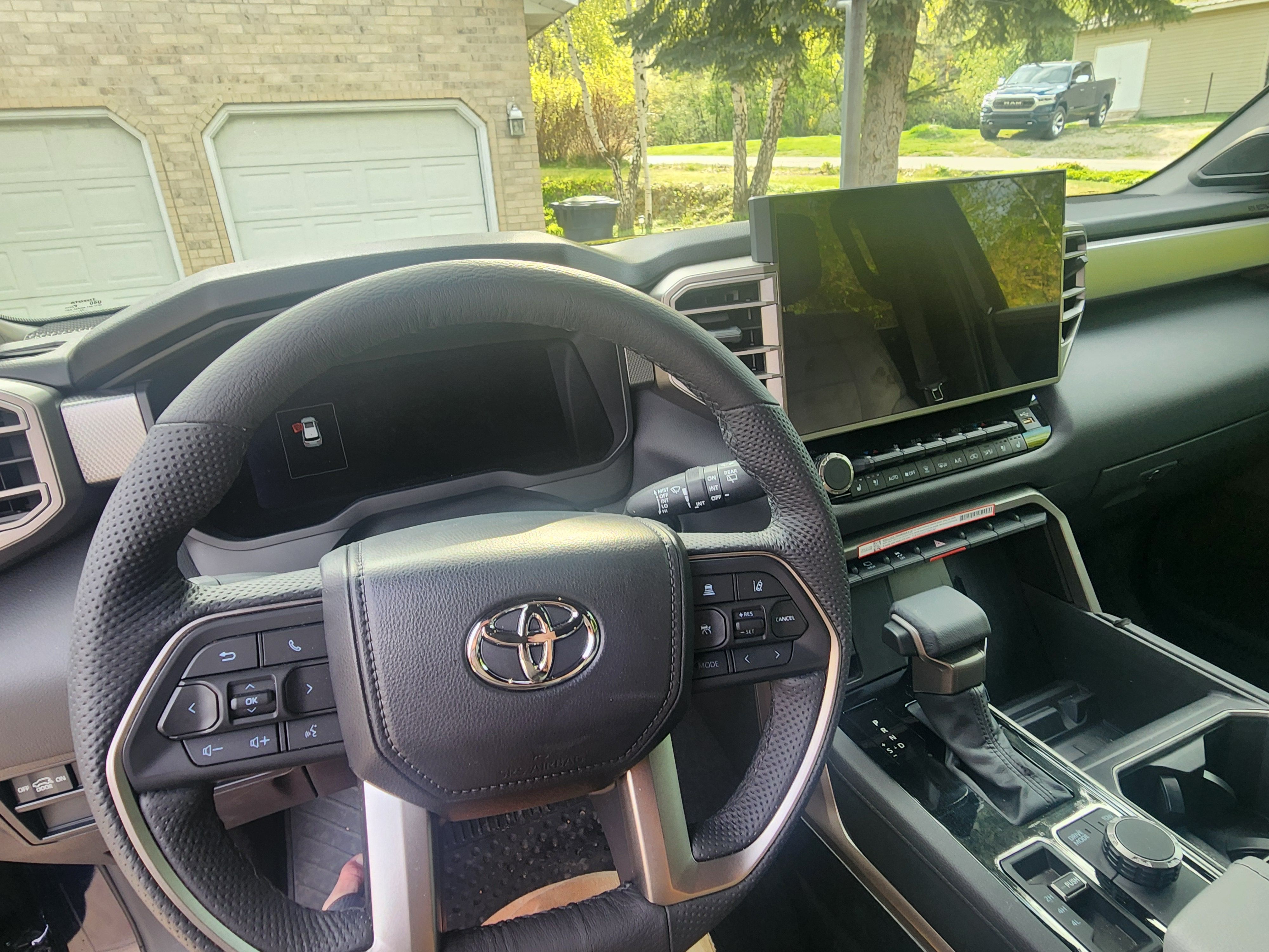 Used 2026 Toyota Sequoia Limited w/ Tow Technology Package AWD/4WD image 15