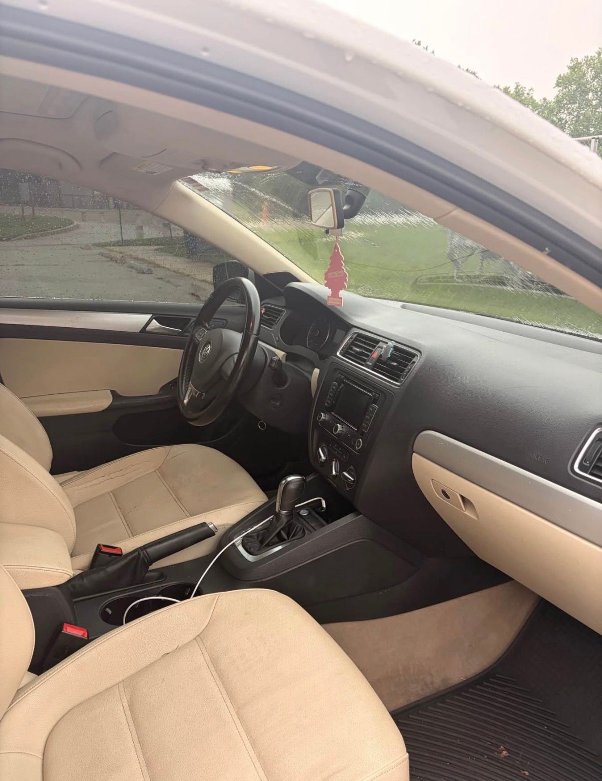 Used 2012 Volkswagen Jetta SEL FWD image 5