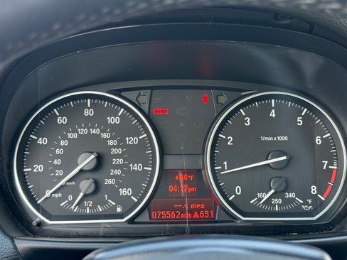 Used 2011 BMW 135i Convertible RWD image 24