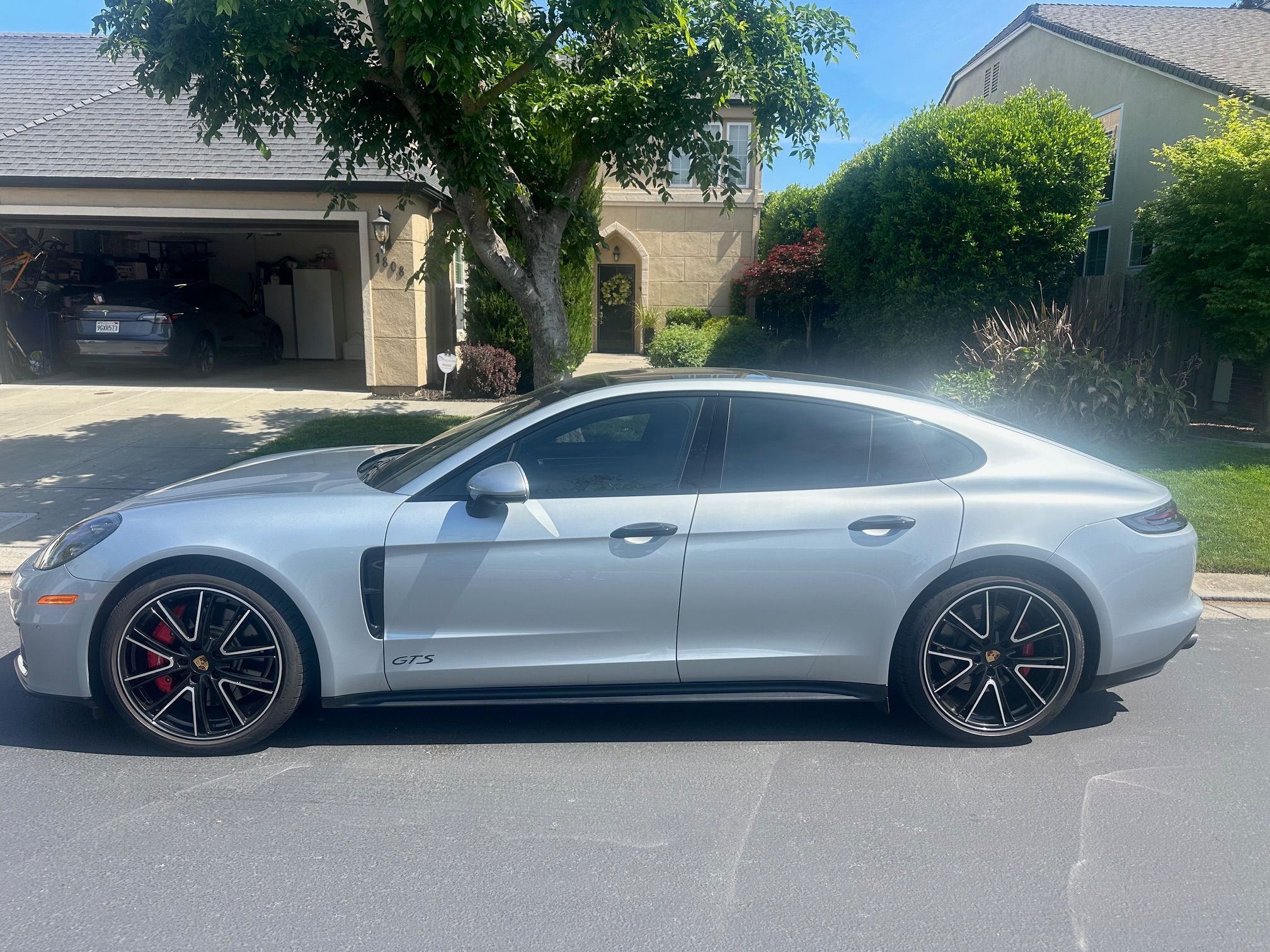 Used 2019 Porsche Panamera GTS AWD/4WD image 5