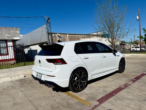 Used 2024 Volkswagen Golf R image 18