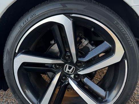 Used 2019 Honda Accord Sport image 4