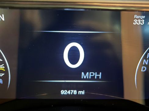 Used 2021 Jeep Grand Cherokee Limited image 16