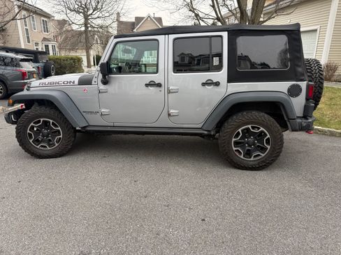 Used 2016 Jeep Wrangler Unlimited Rubicon image 6