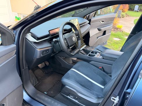 Used 2023 Fisker Ocean One image 10