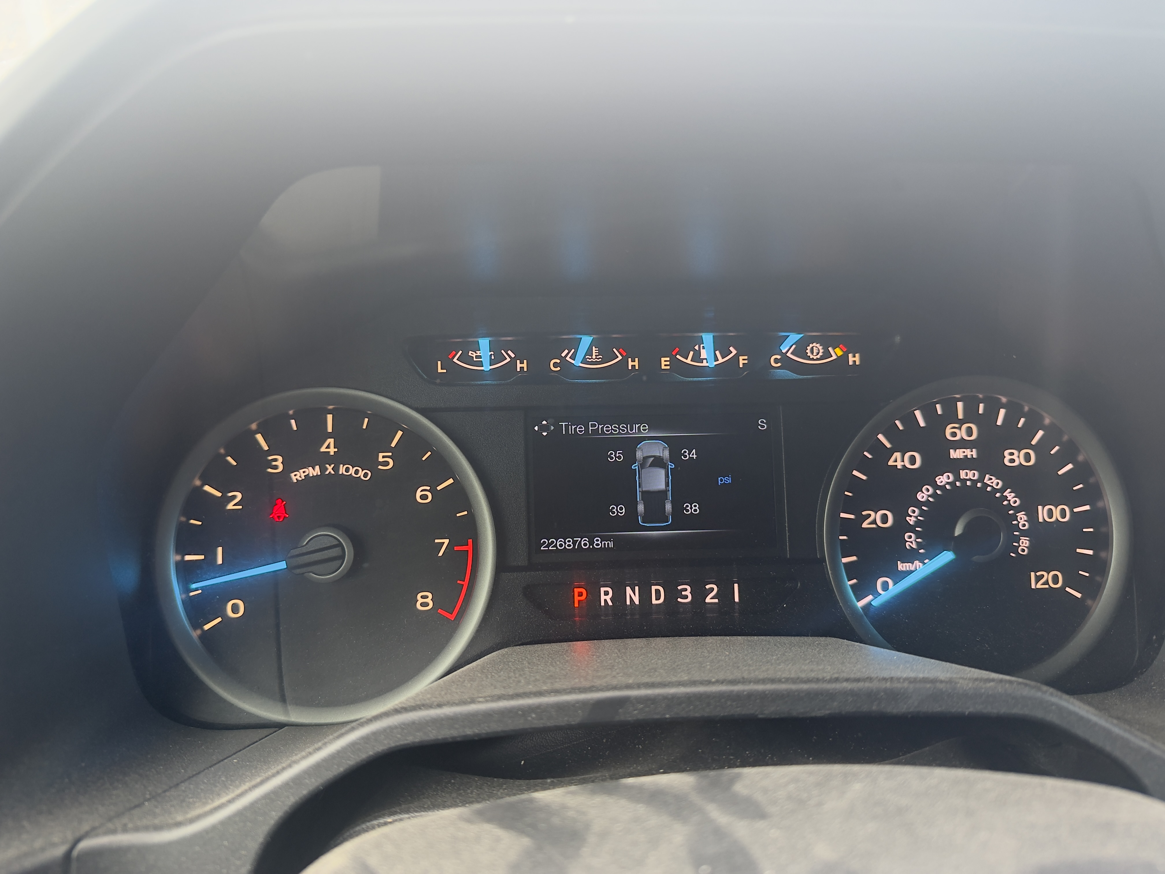 Used 2015 Ford F150 XLT w/ Equipment Group 301A Mid RWD image 6