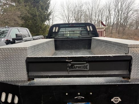 Used 2011 Ford F350 XL w/ Skid Plate Pkg image 5