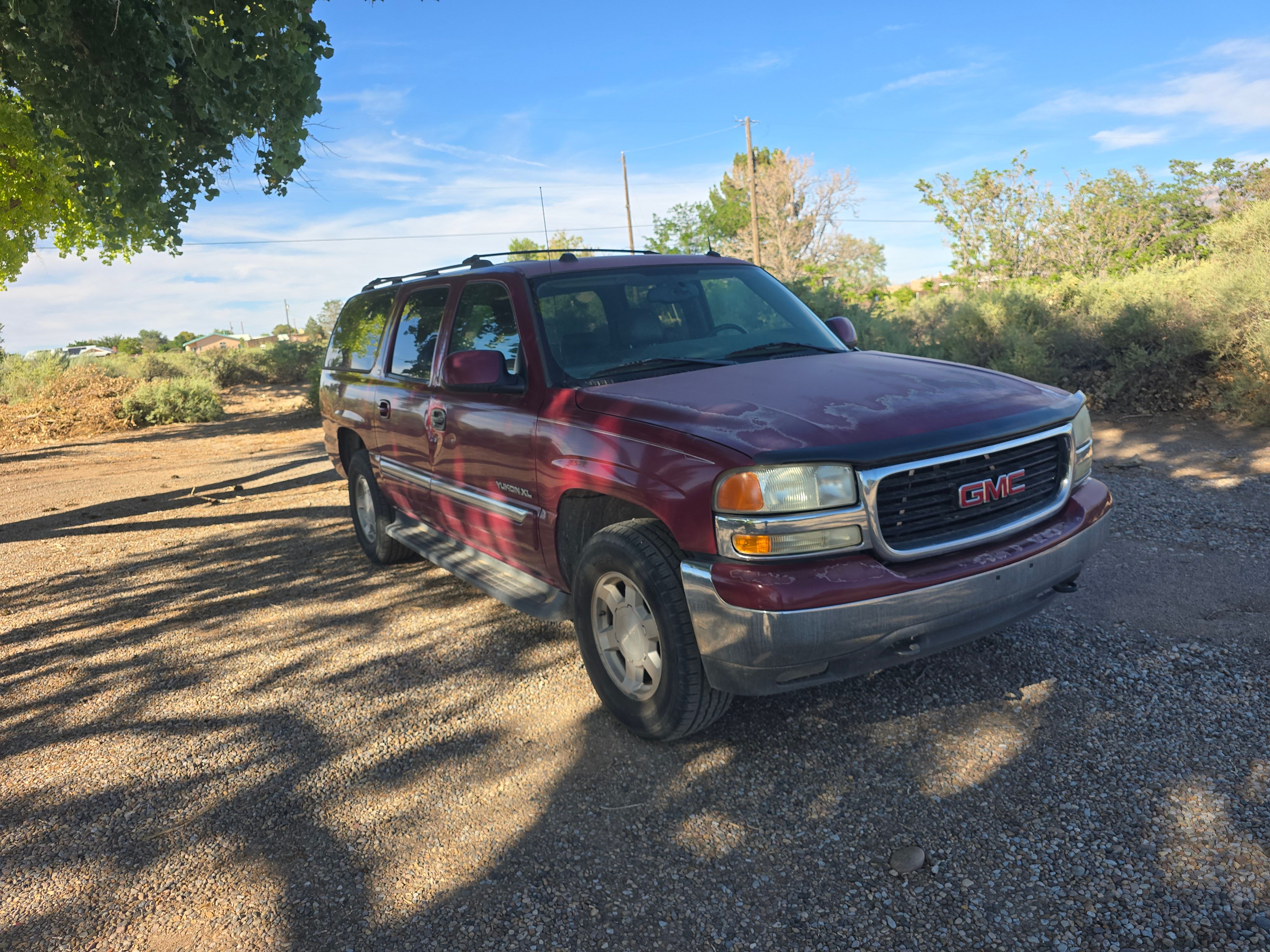 Used 2004 GMC Yukon XL SLT w/ Preferred Equipment Group AWD/4WD image 4