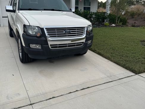 Used 2009 Ford Explorer Limited image 1