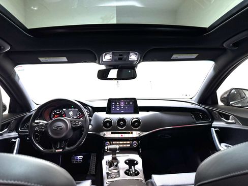 Used 2021 Kia Stinger GT1 RWD image 23