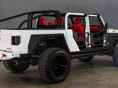 Used 2021 Jeep Gladiator Sport image 9