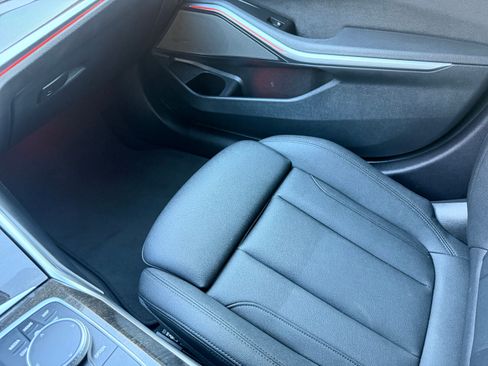 Used 2020 BMW 330i Sedan w/ M Sport Package image 10