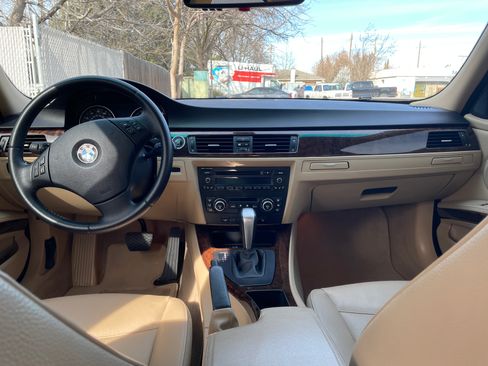 Used 2009 BMW 328i xDrive Sedan image 10