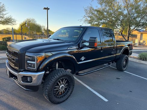 Used 2016 Ford F250 Lariat w/ Lariat Ultimate Package image 5