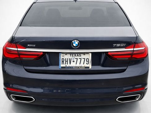 Used 2019 BMW 750i xDrive image 2