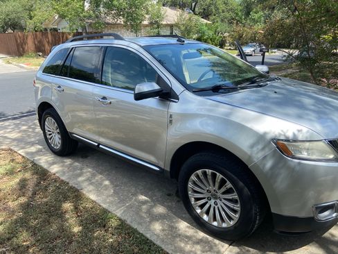 Used 2015 Lincoln MKX FWD image 1