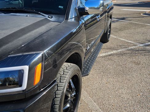 Used 2005 Nissan Titan SE image 4